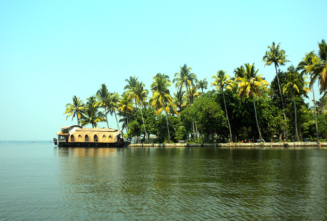 Alleppey houseboat rates for 1 day